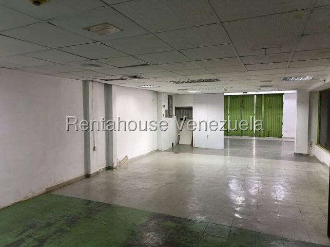 26-10982 Local Comercial en Alquiler en Av Bo