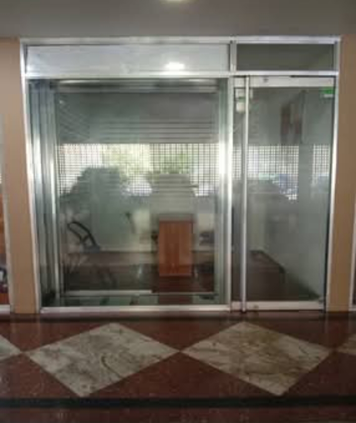 En Alquiler Local Comercial en Manzanares | Baruta, Miranda | 140$