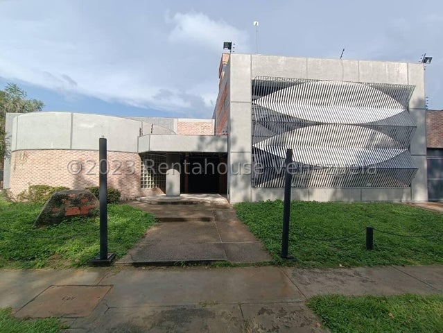 Propiedad en venta frete Clínica La Viña Va