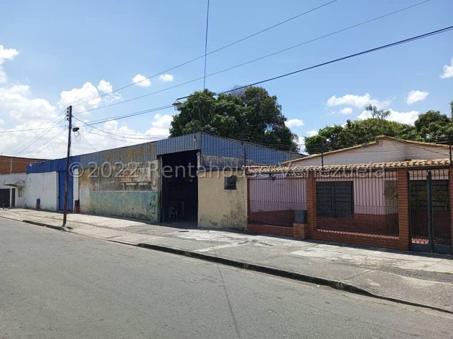 Casa y galpon en venta ubicado en av las feri