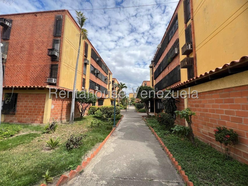 APARTAMENTO EN VENTA EN AV. FUERZAS AEREAS MA