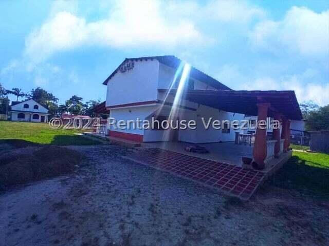 25-378 Casa en venta Las Morochas San Diego N