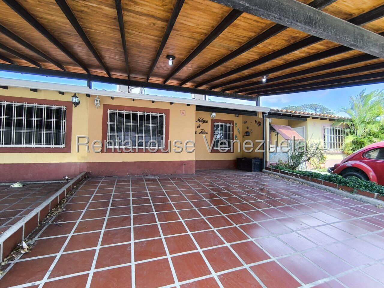 Casa en venta en Valle de Oro Amoblada San Di