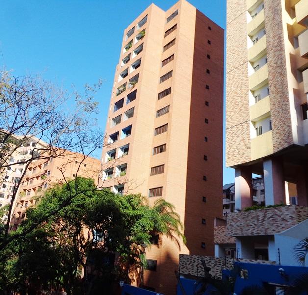 26-5963 Apartamento en venta El Parral Valenc
