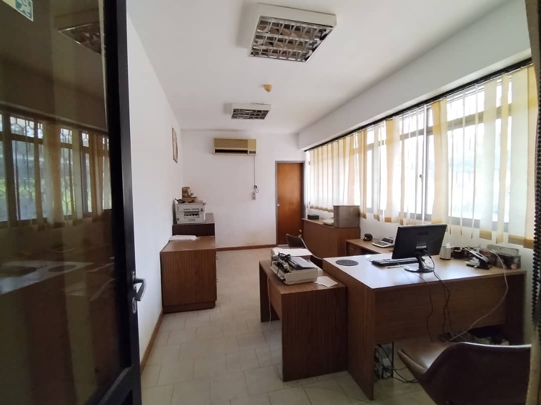 Imponente Edificio Industrial de 16.271 m² c