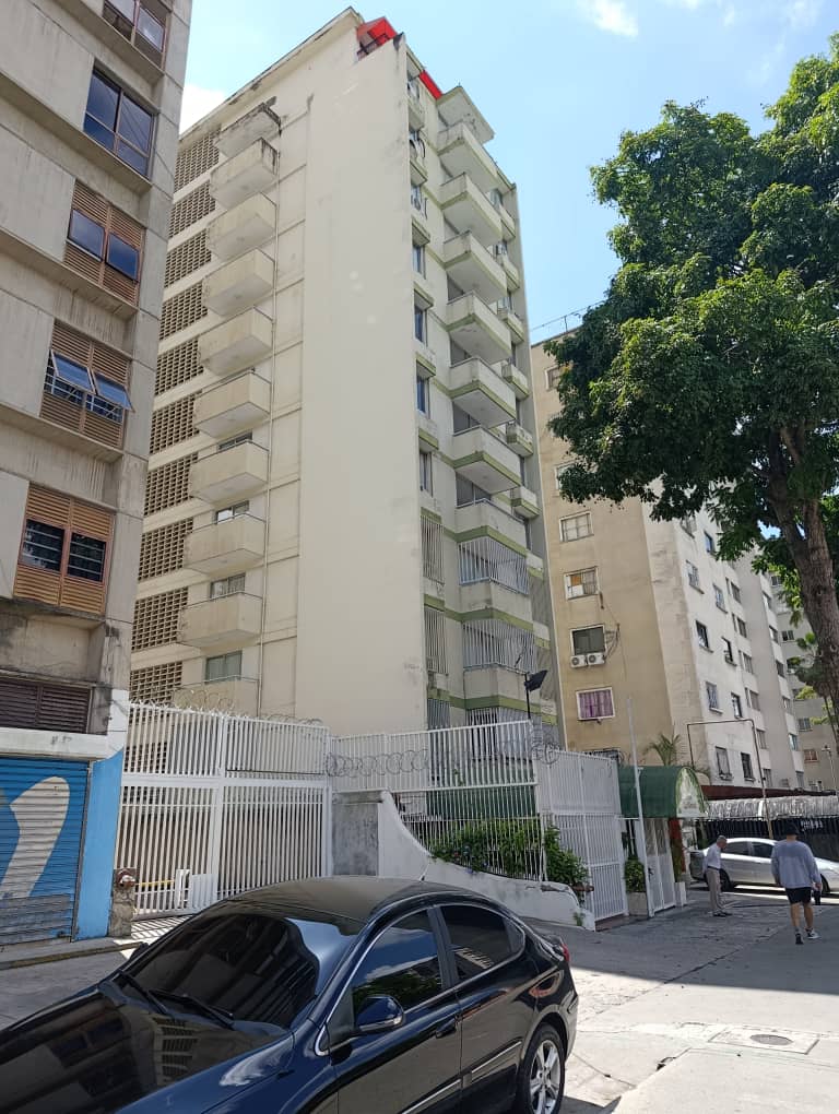 EDIFICIO EN VENTA, CARACAS.