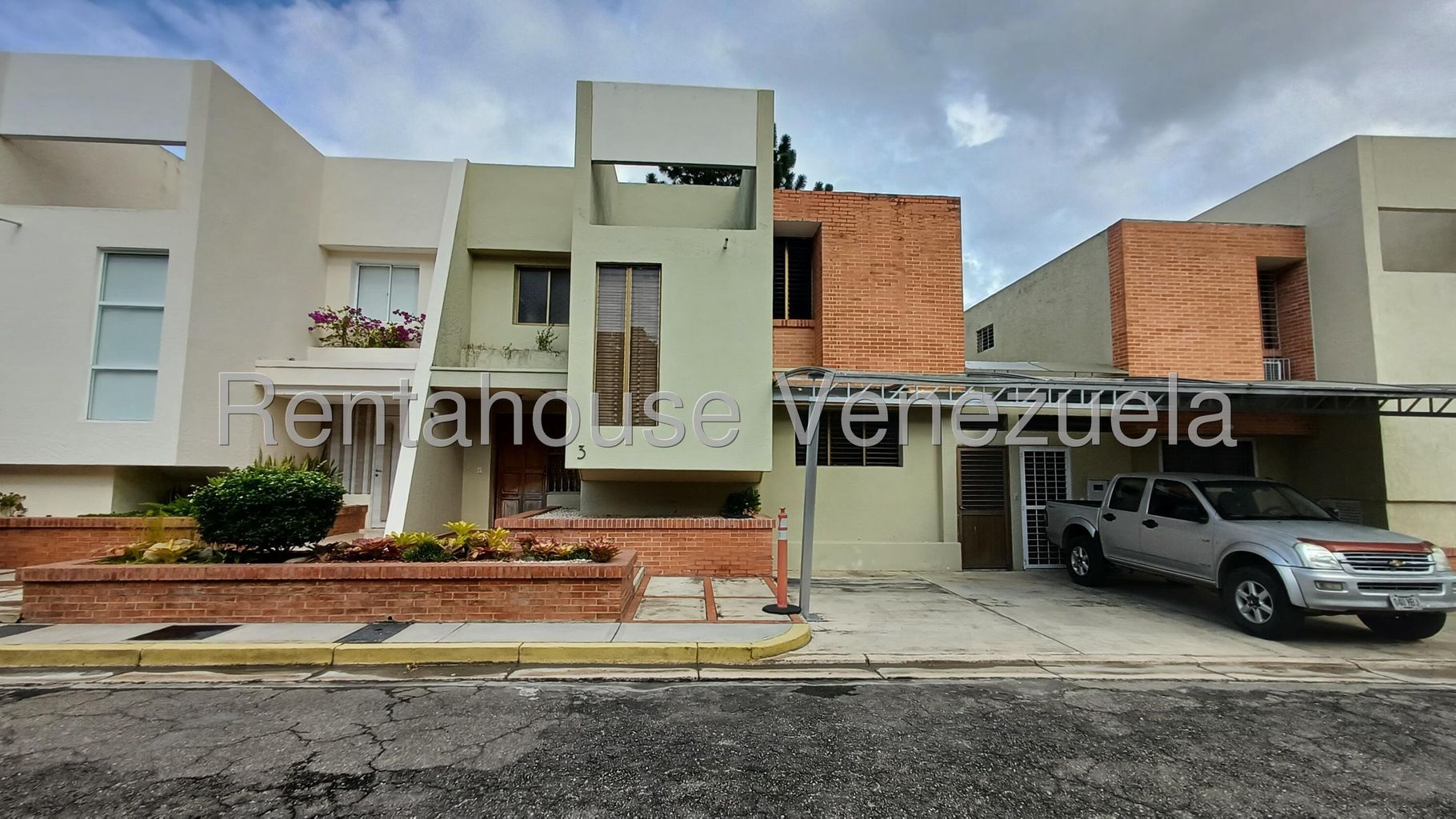 Casa en venta en Guataparo Valencia Carabobo 