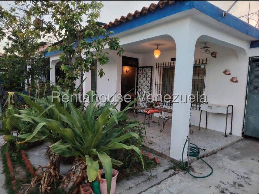 Casa en venta en Flor amarillo Valencia Carab