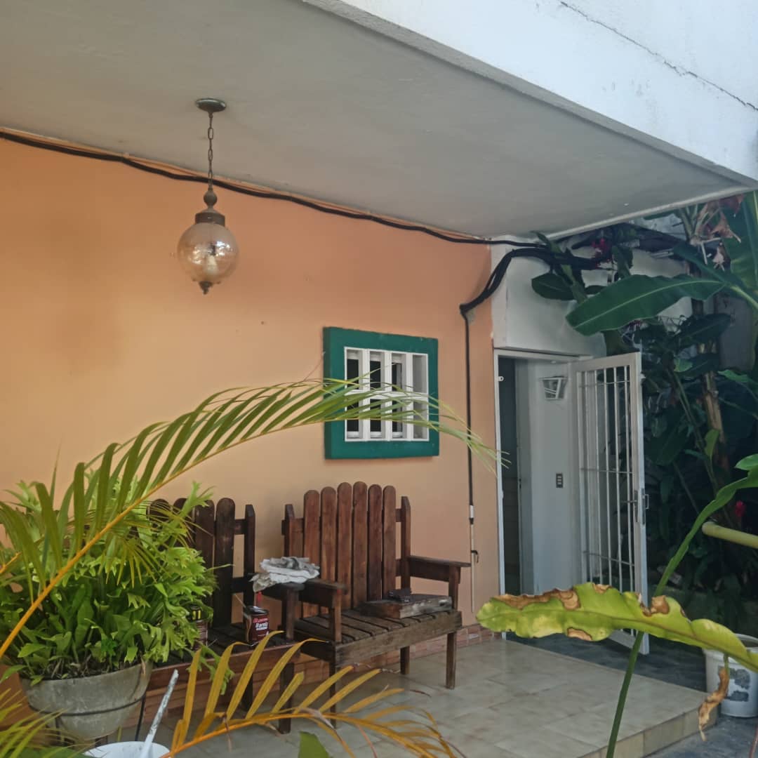 SE ALQUILA ANEXO EN LA TRINIDAD 