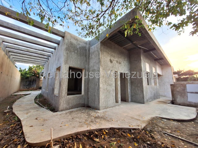 Trigal norte Casa en obra gris en venta ubica