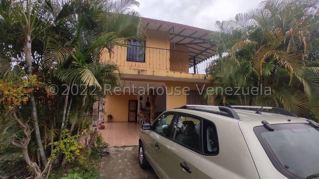 Casa de 600m2 y terreno de 2500m2 en venta la