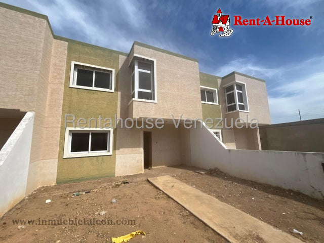 Townhouse en venta Casacoima - Punto Fijo 26-15430