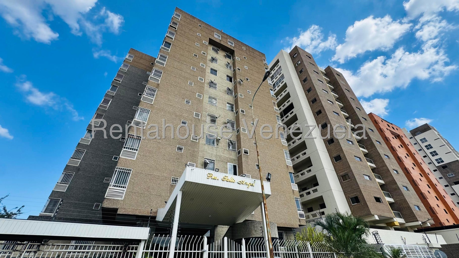APARTAMENTO EN VENTA URB. BASE ARAGUA MARACAY