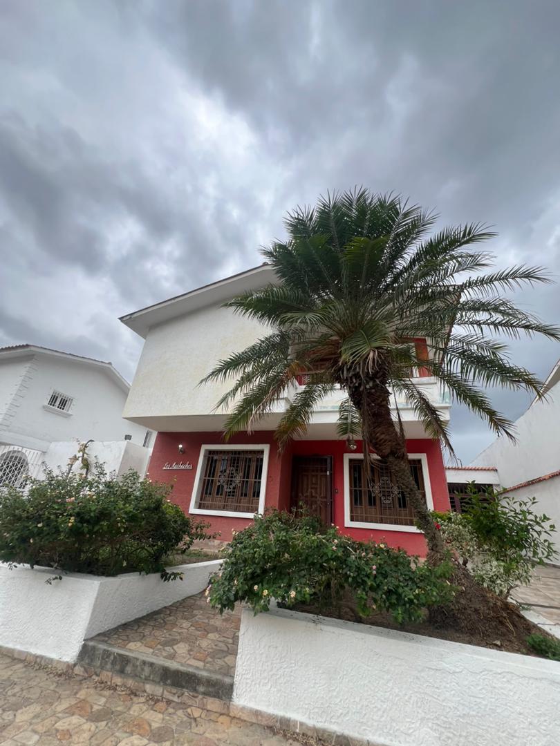  CASA EN VENTA | PREBO II | VALENCIA Frente a la Iglesia San Antonio
