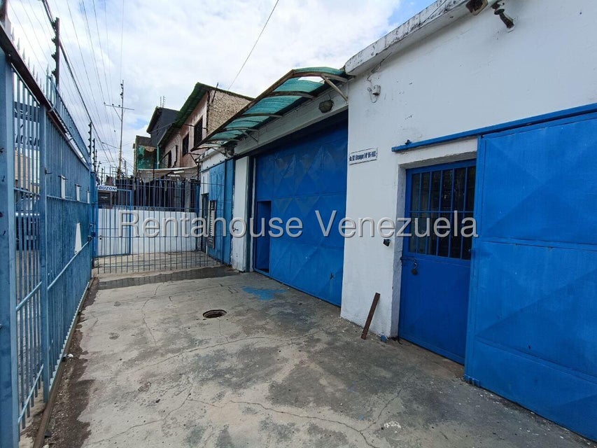 Local comercial en alquiler en San Blas Valencia Carabobo Rentahouse 26-15346