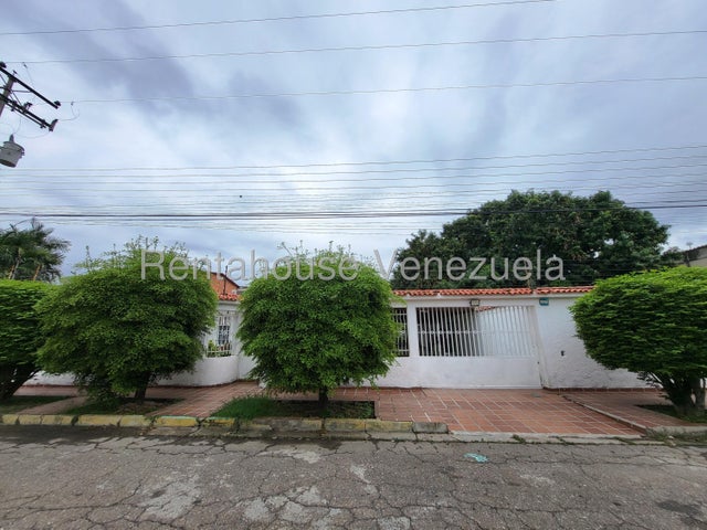 CASA EN VENTA URB. SAN PABLO EN TURMERO ESTAD