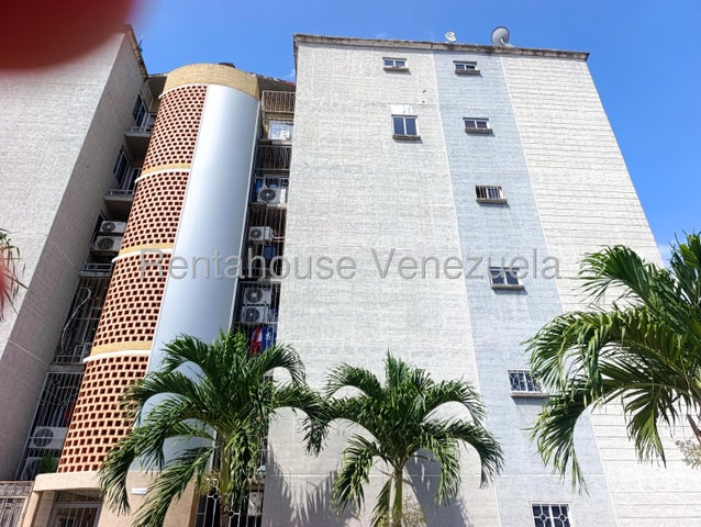  Adquiere Apartamento con pozo de agua en venta Ubicado en Terrazas de San Diego Carabobo 26-18764