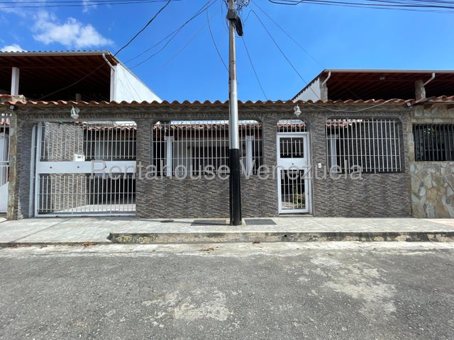 CASA EN VENTA URB. LA ORQUIDIA EN LA VICTORIA ESTADO ARAGUA MLS. 26-11429. EJGP