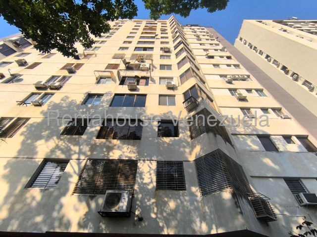 En el Bosque Apartamento con planta electrica en venta Ubicado en Valencia Carabobo Codigo 24-24518 ELOISA MEJIA