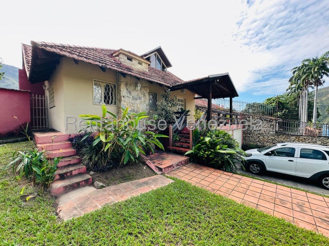 CASA EN VENTA URB. EL CASTAÑO MARACAY ESTADO