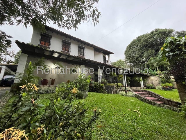CASA EN VENTA URB. EL CASTAÑO MARACAY ESTADO ARAGUA  MLS 26-9996. EJGP