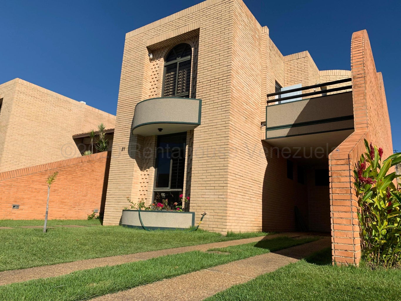 Trigal Norte Townhouse en venta Valencia Carabobo Desiree Castillo Rentahouse