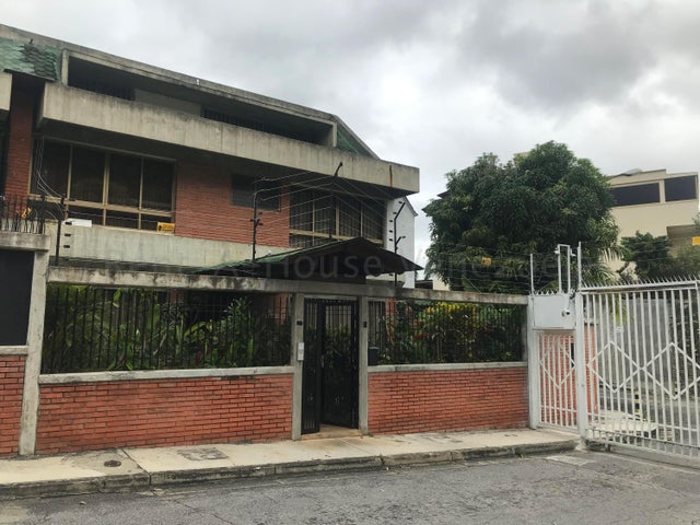 VENTA SANTA MONICA  #23-1134
