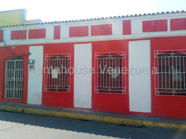 Casa en venta en san Blas Valencia Carabobo C