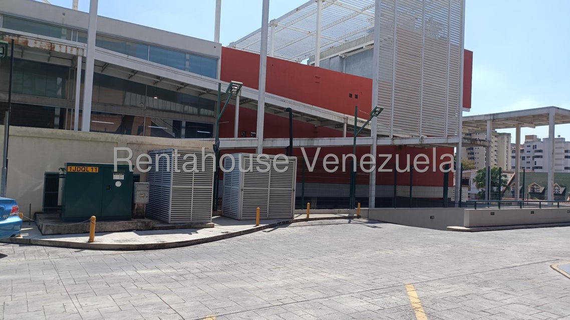 Local en Alquiler Trigaleña Plaza planta baja Valencia Carabobo Desiree Castillo Rentahouse 