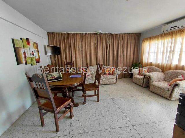 San Blas | 85m² de Amplitud y Luz | Balcón 