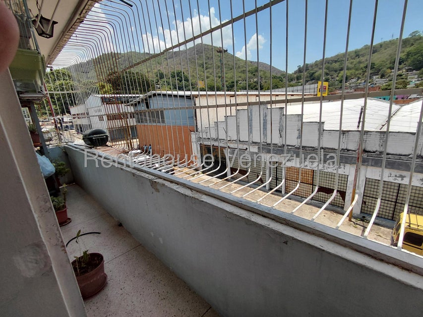 Apartamento en venta en San Blas Valencia Carabobo Desiree Castillo Rentahouse 