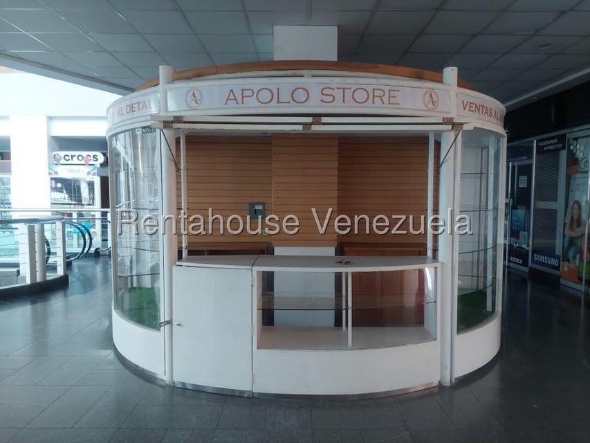 26-20941 Local en Venta 6 m2 CC Cristal La Granja Naguanagua