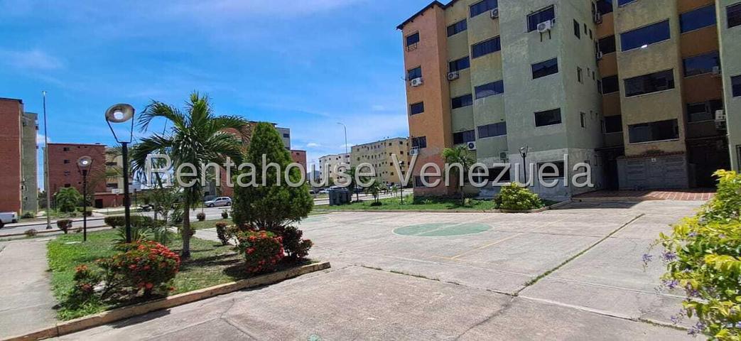 YL Venta de Apto. Bosque Real. Urb. Paraparal