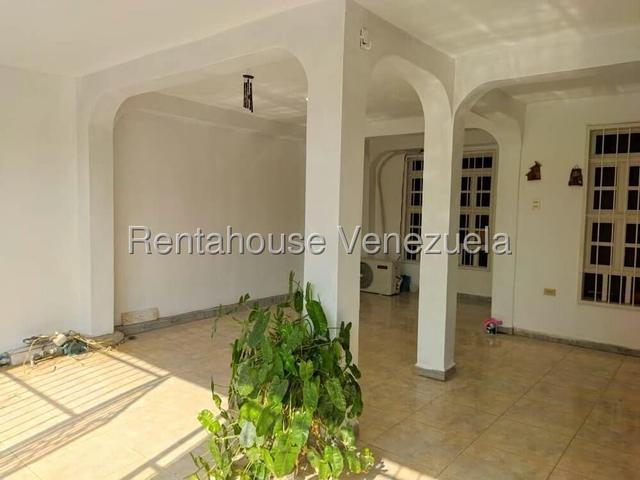 Venta de casa en Yum. San Diego #25-21053